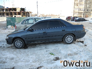 Битый автомобиль Toyota Carina