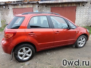 Битый автомобиль Suzuki SX4