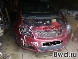 Битый автомобиль Opel Zafira