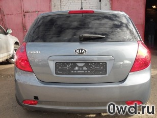 Битый автомобиль Kia Cee'd