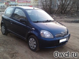 Битый автомобиль Toyota Yaris