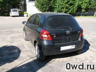 Битый автомобиль Toyota Yaris